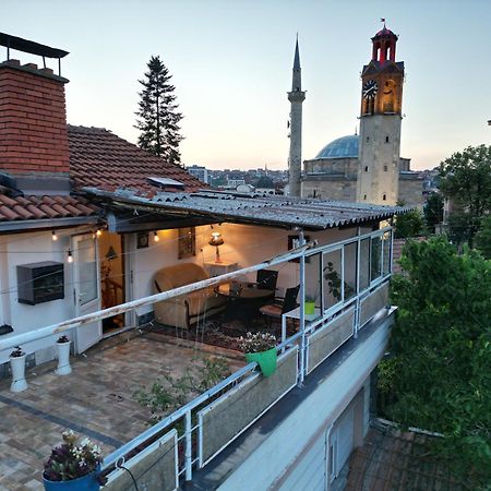 Апартаменты Old Street House Приштина Экстерьер фото
